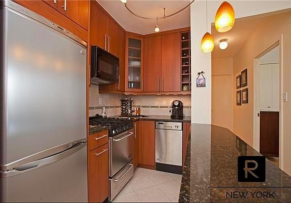 3rd image of 343 E 74th St APT 11F