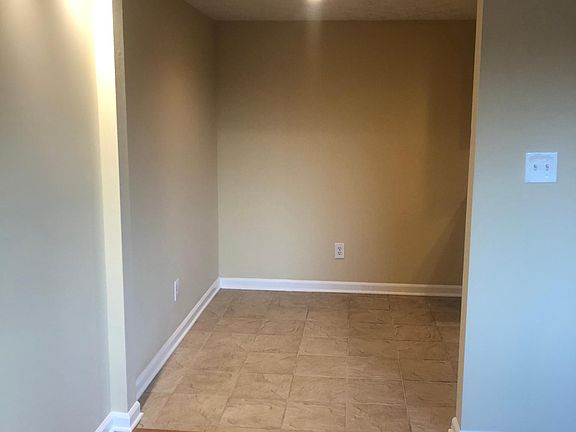 2nd image of 828 Malabu Dr #320