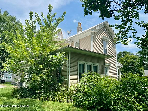 2nd image of 313 Washington St