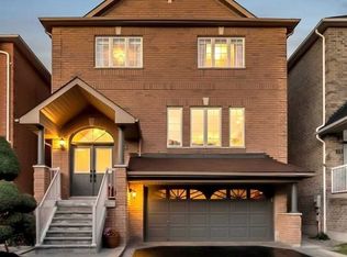 193 Dean Burton Ln, Newmarket, ON L3X3C4