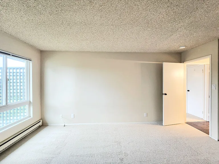 818 N Delaware St #407 — Photo 15