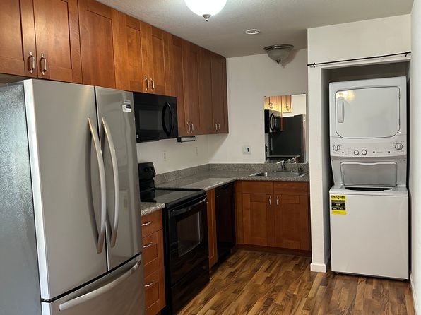 820 Casanova Ave APT 83
