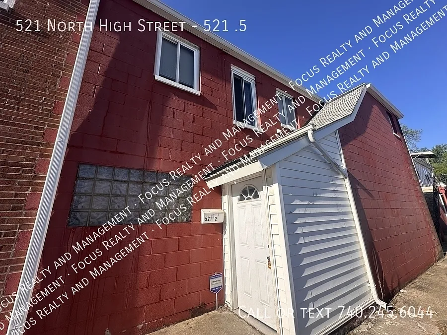 Building Photo - 521 N High St #5