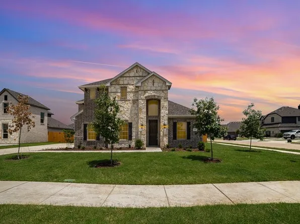 902 Lauren Dr, Midlothian, TX 76065