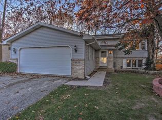 8650 Fairbanks St, Crown Point, IN 46307