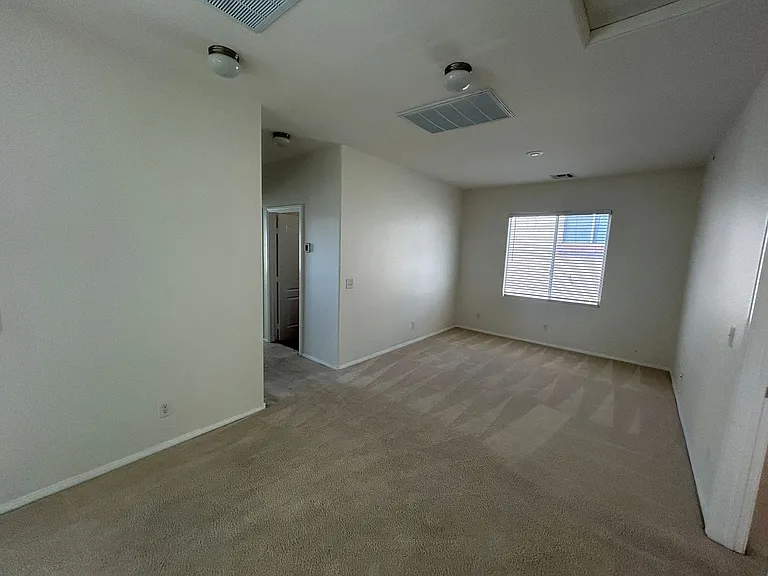 10646 Allegrini Dr — Photo 10