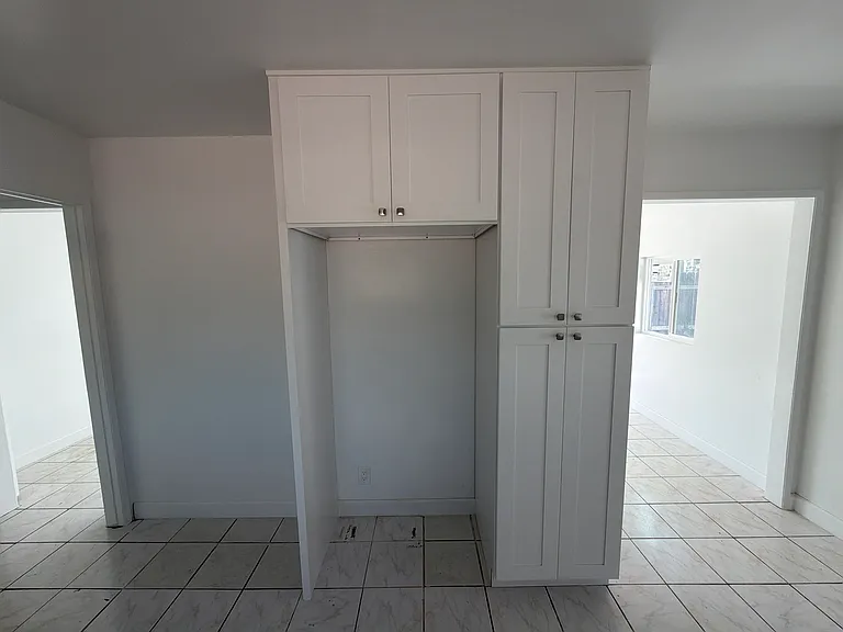 11937 Elliott Ave #B — Photo 9