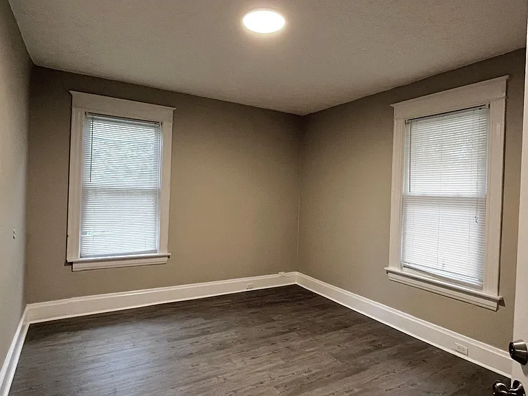 3924 Lindley Ave — Photo 16
