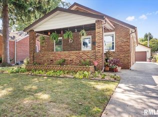 2061 N 20th St, Springfield, IL 62702