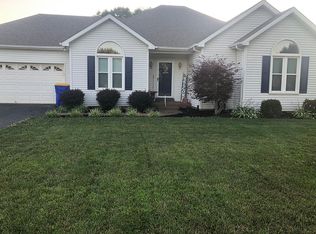 281 Lamplighter Dr, Bowling Green, KY 42104