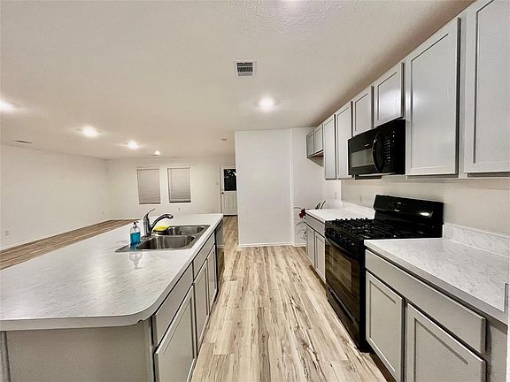 4th image of 3418 Golden Amber Ct