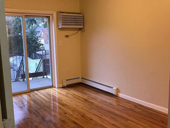 5th image of 3188 Baisley Ave Fl 2