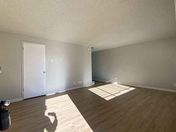 3rd image of 325 Pattison St NE APT 7