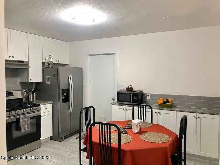 1396 Byrd Ct — Photo 6