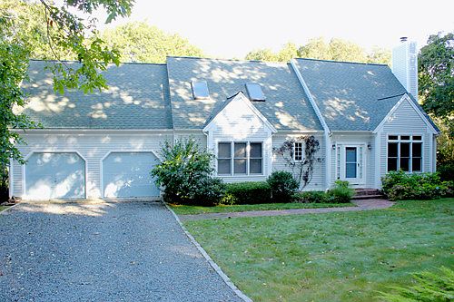1st image of 10 Brantwood Dr