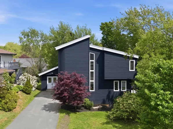 100 Bayview Rd, Halifax, NS B3M 1N9