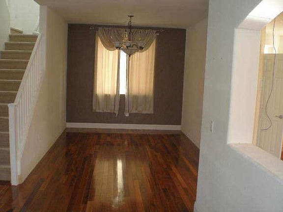 2nd image of 57 Daisy Springs Ct