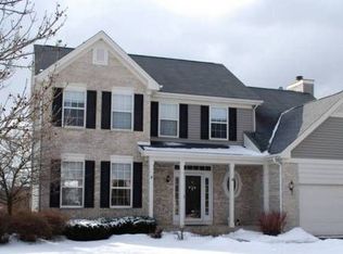 206 Braxton Ct, Grayslake, IL 60030