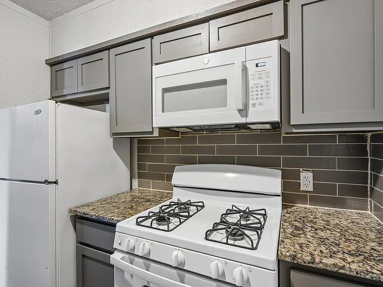 University Lofts — Photo 21
