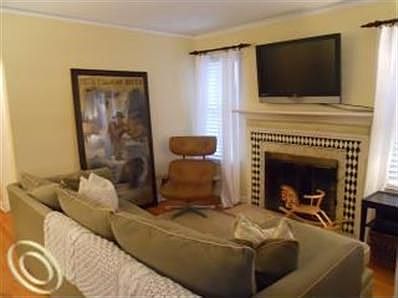 2nd image of 315 N Wilson Ave