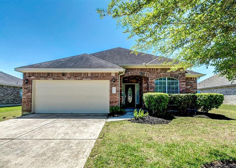 1st image of 7302 Valentine Ln
