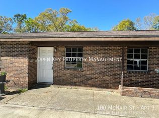 100 McNair Cir APT 3, Dothan, AL 36301