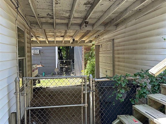 3rd image of 1041 N Gary Pl APT 12