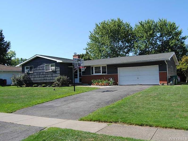 1st image of 472 Brookwood Dr
