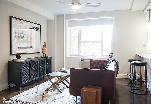 5th image of 622 E 20th St APT 5C
