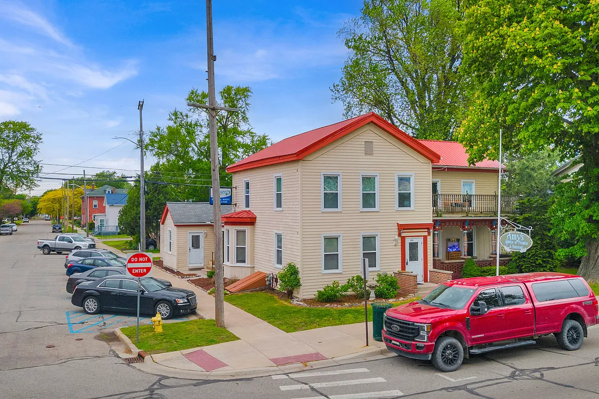 Building Photo - 256 S Water St #1B