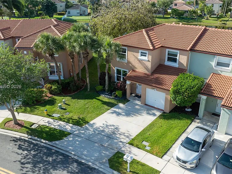 754 NW 154th Ave — Photo 3
