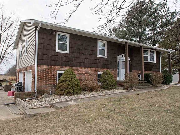 3rd image of 60 Oriole Ct