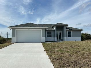 589 David Cir, Labelle, FL 33935