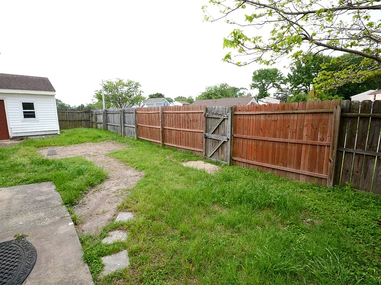 1217 Reardon Cir — Photo 53