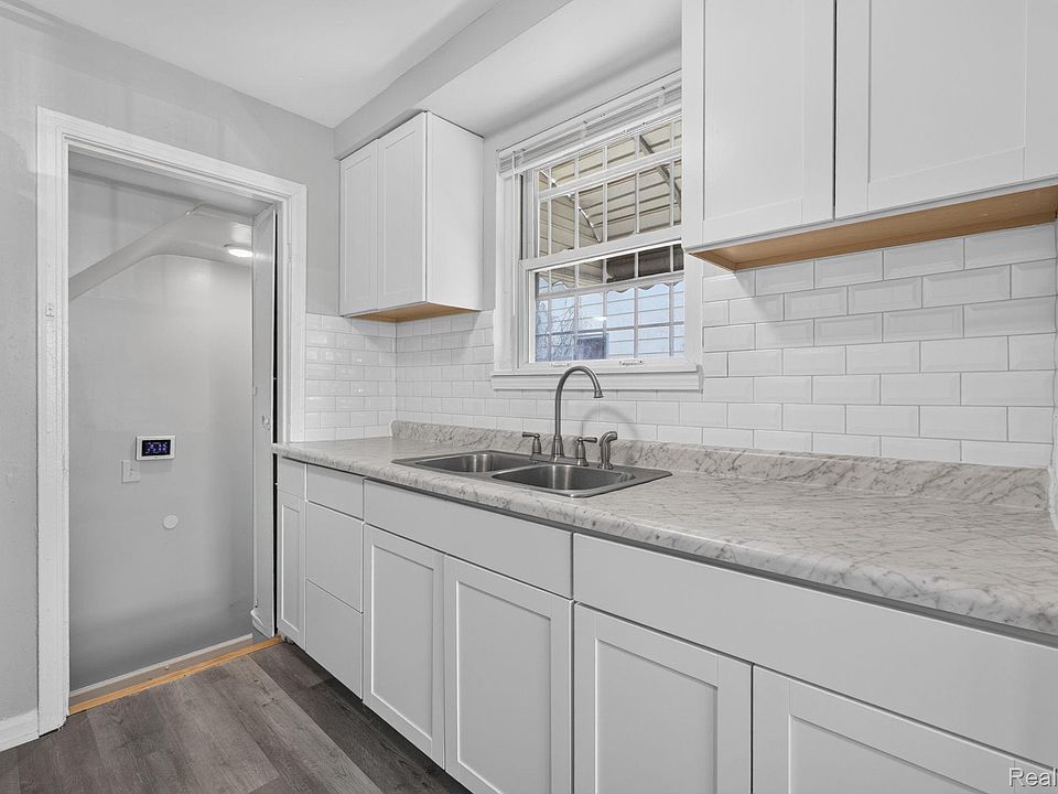 20206 Greeley St, photo 7