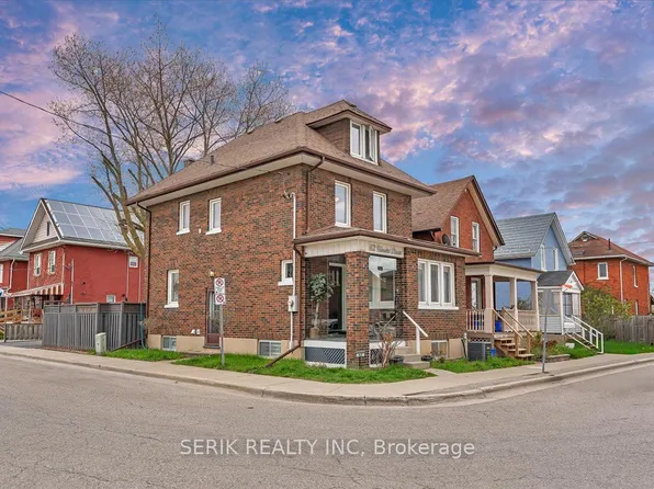62 Harold St, Oshawa, ON L1H 4Y3