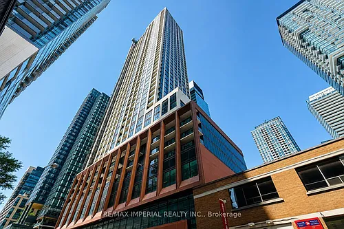 400 King St W #1716 Photo 1