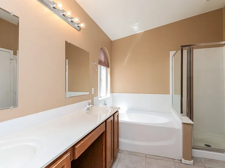 146 W Melody Ct — Photo 9