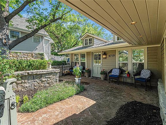 4th image of 4719 Fairmount Ave