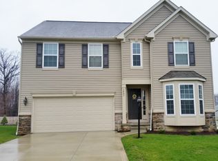 3867 Rachel Ct, Seven Hills, OH 44131