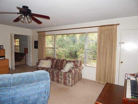 2nd image of 2028 Woodhaven Dr