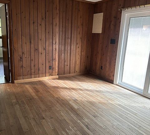 5th image of 205 Canterbury Ln