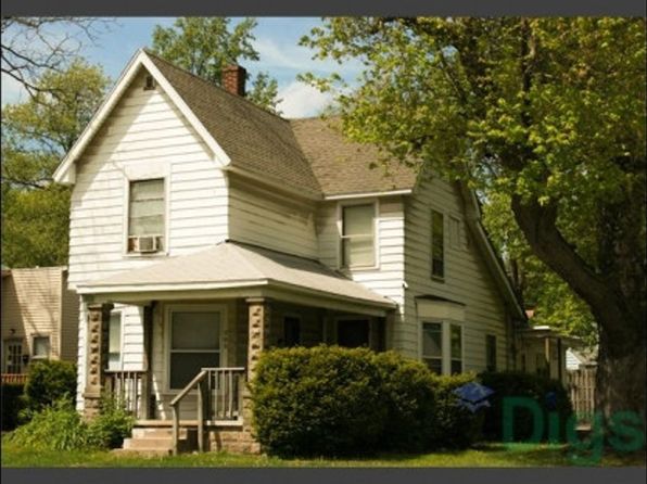 702 Dodge St #2