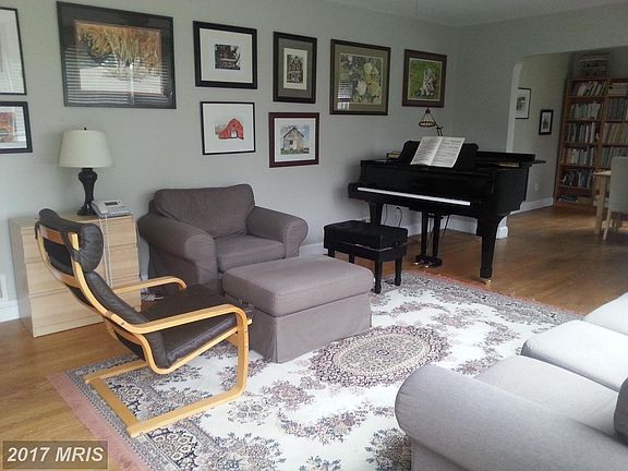 3rd image of 6309 Joyce Dr