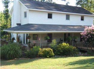251 Cedarwood Rd, Moundville, AL 35474