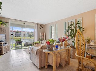 2800 W Sunrise Lakes Dr #111, Sunrise, FL 33322