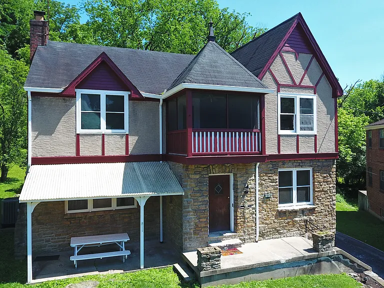 23 Merzen Ct #1/2 — Photo 1