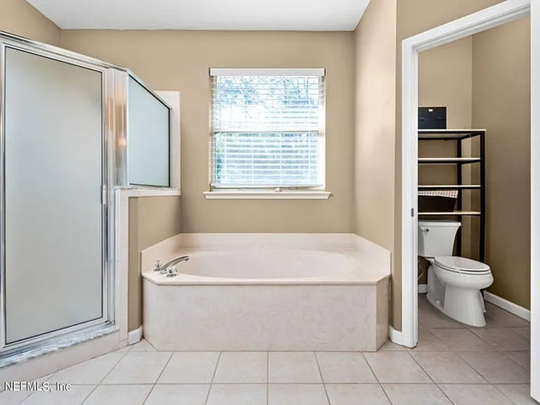 425 Oak Pond Dr — Photo 28