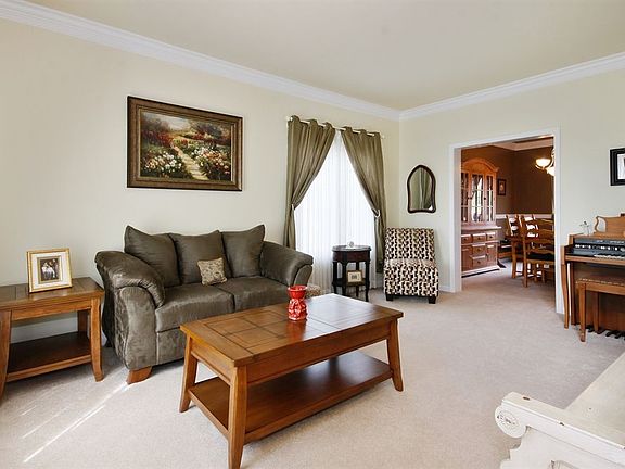 2nd image of 24330 W Lavergne St