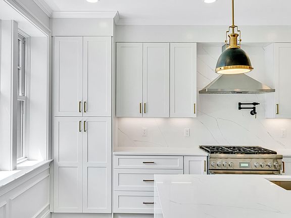 2nd image of 128 Longwood Ave #2A